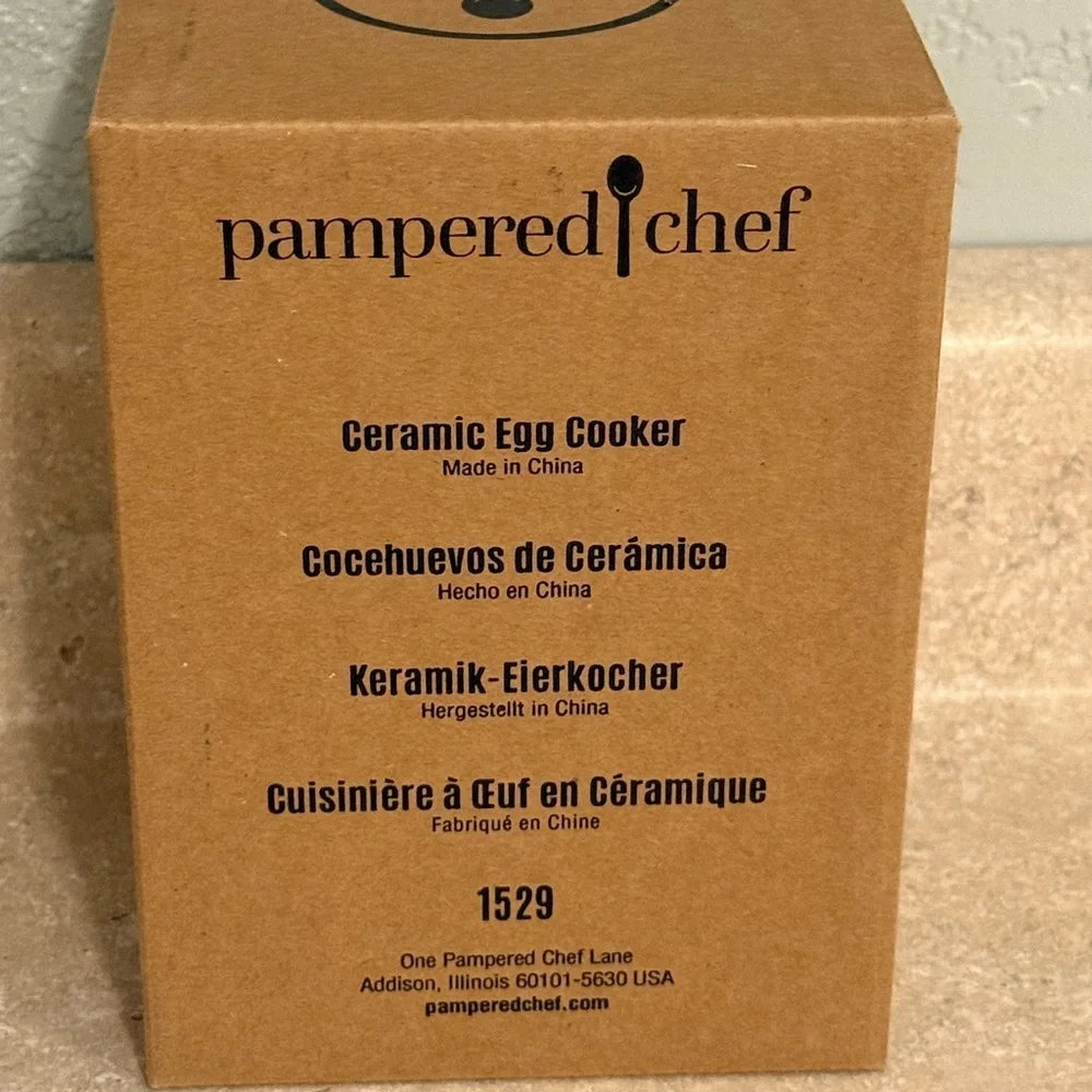 Pampered Chef Ceramic Egg Cooker NWT